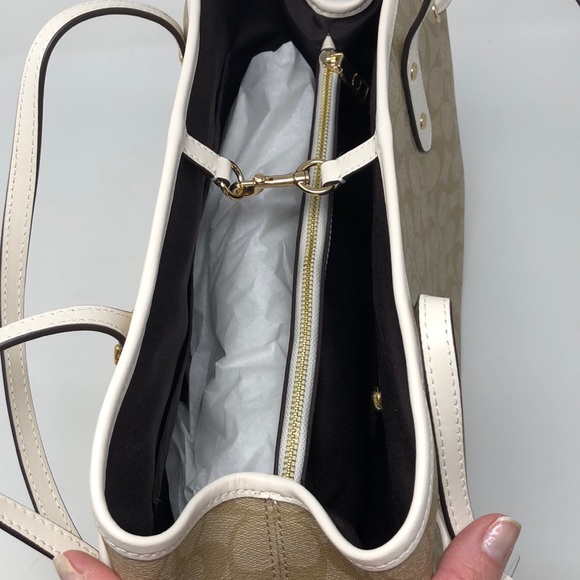 NWT coach PVC drawstring carryall light khaki - Picture 6 of 8